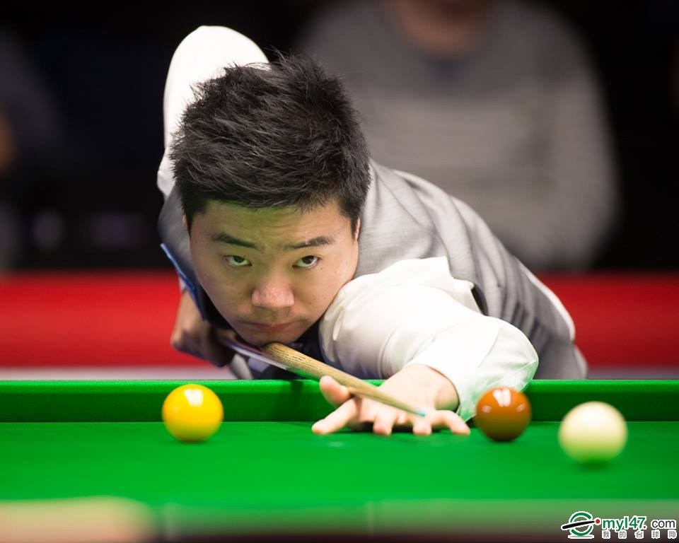 射门空间被 射门空间被